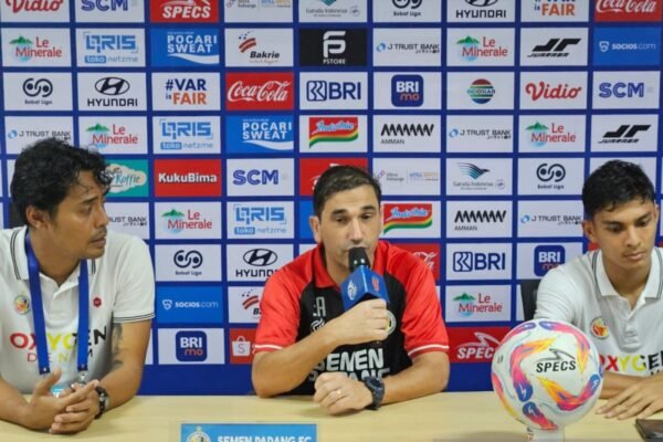 Pelatih Semen Padang Senang Banget Dengan Kemenangan di Markas Persija