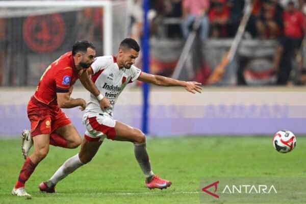 Tampilkan Ketenangan: Kunci Penampilan Apik Persija di Babak Kedua