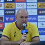 Bojan Hodak Siapkan Rotasi Pemain dalam Pertandingan Persib Melawan Persis Solo