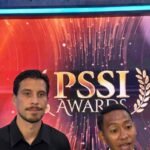 Berikut adalah beberapa alternatif judul untuk "Ditanya soal Van Bronckhorst, Thom Haye Irit Komentar":

1. "Thom Haye Enggan Berkomentar Tentang Van Bronckhorst"
2. "Kisah Thom Haye: Serba Malu Saat Ditanya Van Bronckhorst"
3. "Thom Haye Pilih Diam Soal Van Bronckhorst"
4. "Komentar Minim Thom Haye Tentang Van Bronckhorst"
5. "Thom Haye Tanggapi Pertanyaan tentang Van Bronckhorst dengan Hati-hati"
6. "Evasive Responses: Thom Haye on Van Bronckhorst"
7. "Thom Haye's Reserved Reaction to Van Bronckhorst Inquiry"
8. "Kurangnya Komentar Thom Haye Mengenai Van Bronckhorst Menjadi Sorotan"
9. "Thom Haye dan Pertanyaan Tentang Van Bronckhorst: Sebuah Respons yang Hati-hati"
10. "Minimnya Ulasan Thom Haye Tentang Van Bronckhorst Menarik Perhatian"

Silakan pilih salah satu atau gunakan sebagai inspirasi untuk membuat judul lain!